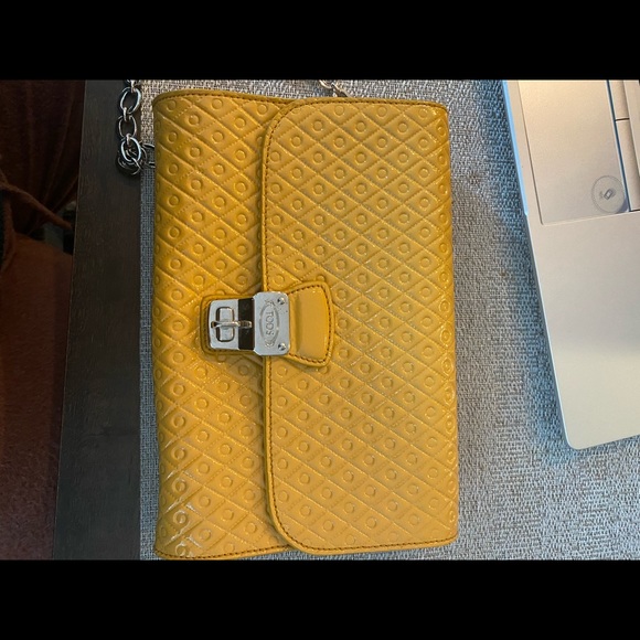 Tod's Handbags - Tod’s signature bandoliera piccola